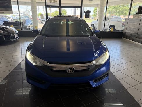 Used 2017 Honda Civic EX image 3