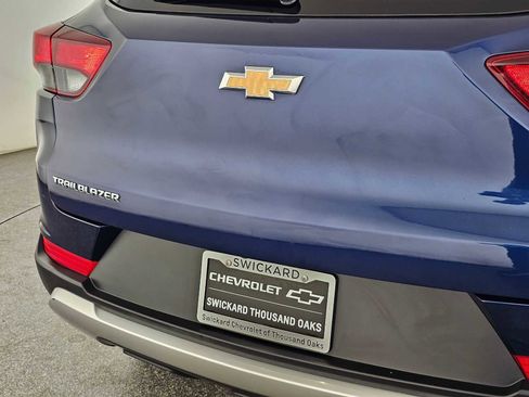 Used 2023 Chevrolet TrailBlazer LT w/ Convenience Package FWD image 13