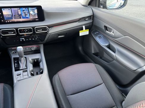 New 2026 Nissan Sentra SR w/ Floor Mat Package FWD image 23