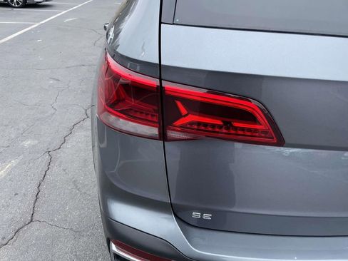 Used 2024 Volkswagen Taos SE image 19