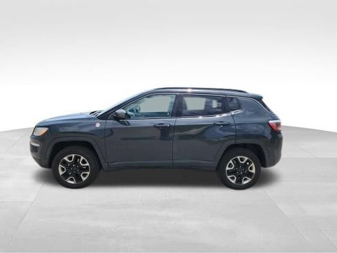 Used 2017 Jeep Compass Trailhawk w/ Leather Interior Group AWD/4WD image 6