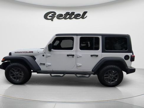 Used 2024 Jeep Wrangler Unlimited Sport AWD/4WD image 8