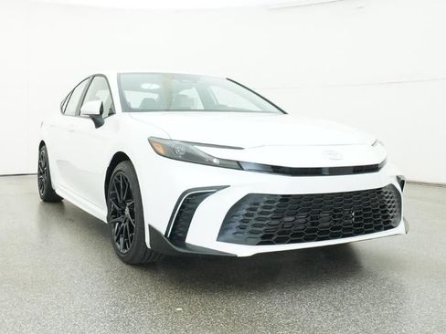 New 2026 Toyota Camry SE FWD image 30