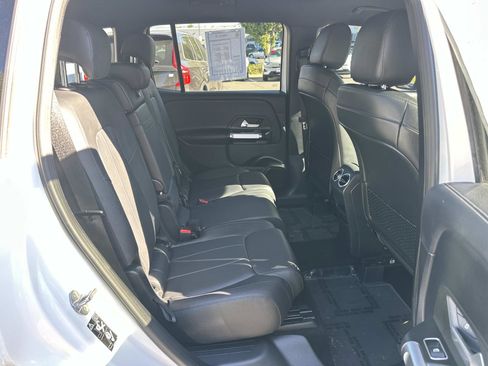 Used 2021 Mercedes-Benz GLB 250 image 24