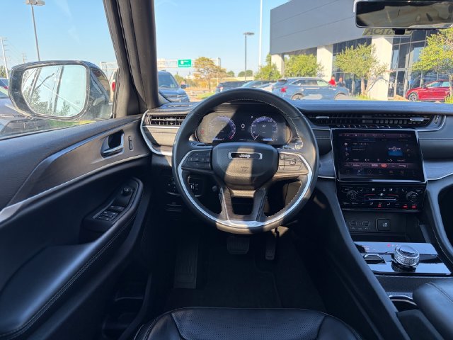 Used 2024 Jeep Grand Cherokee L Limited w/ Luxury Tech Group II AWD/4WD image 6