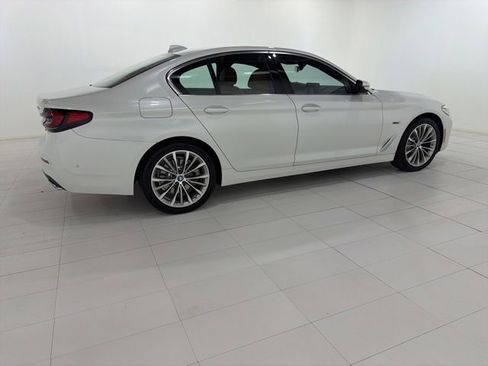 Used 2023 BMW 530e xDrive w/ Premium Package AWD/4WD image 6