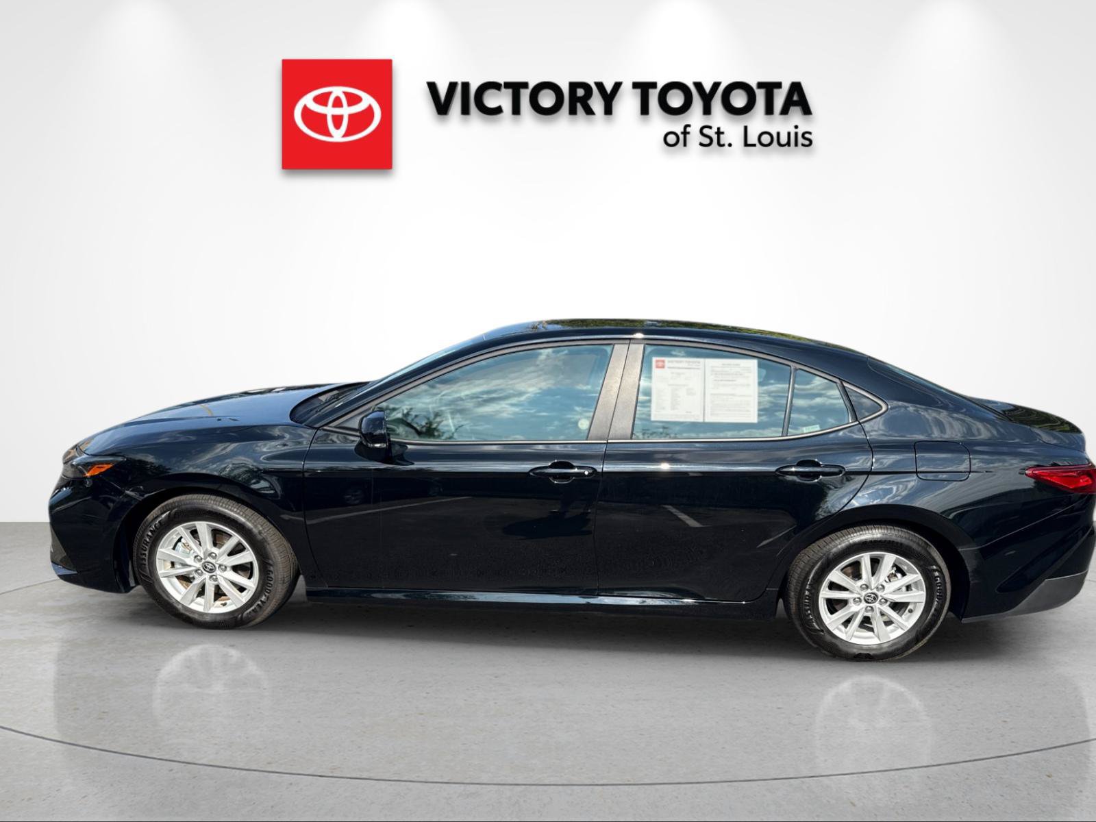Used 2026 Toyota Camry LE FWD image 6