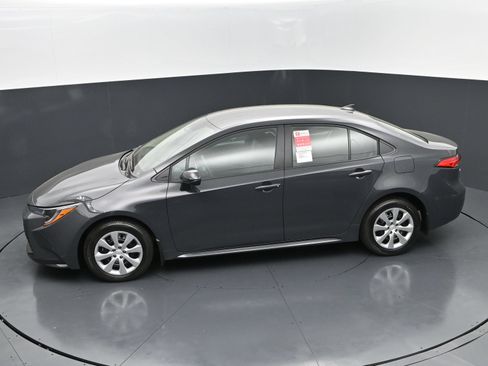 Used 2026 Toyota Corolla LE FWD image 28