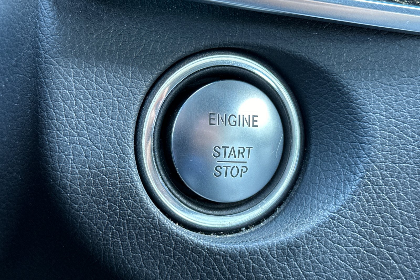 Used 2015 Mercedes-Benz E 350 Sedan image 16
