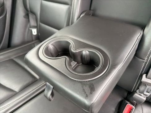 Used 2022 GMC Terrain SLT image 17