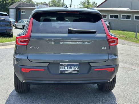 New 2026 Volvo XC40 B4 Plus w/ Climate Package image 20