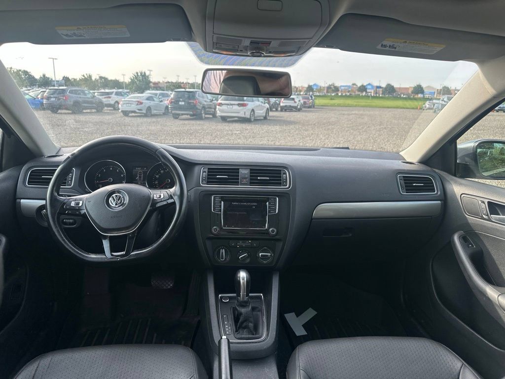 Used 2017 Volkswagen Jetta SE FWD image 20