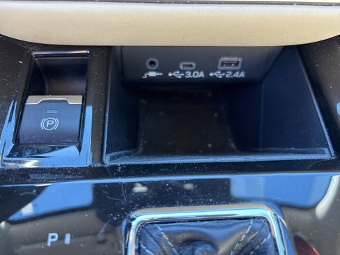 Certified 2023 Subaru Outback Limited image 18