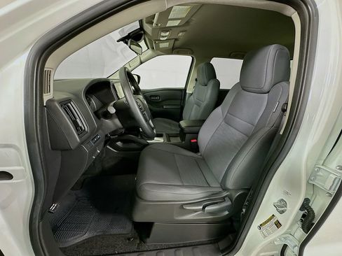 Used 2025 Nissan Frontier S image 20