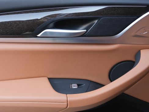 Certified 2025 BMW X4 xDrive30i image 32