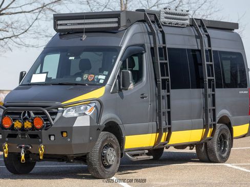 Used 2022 Mercedes-Benz Sprinter 3500 image 14