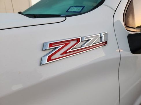 Used 2021 Chevrolet Silverado 1500 LT Trail Boss w/ Convenience Package II image 10