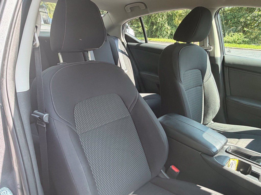 Used 2022 Nissan Sentra S FWD image 29