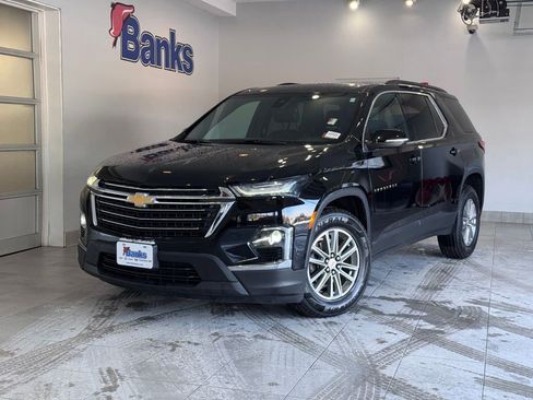 Certified 2023 Chevrolet Traverse LT image 2