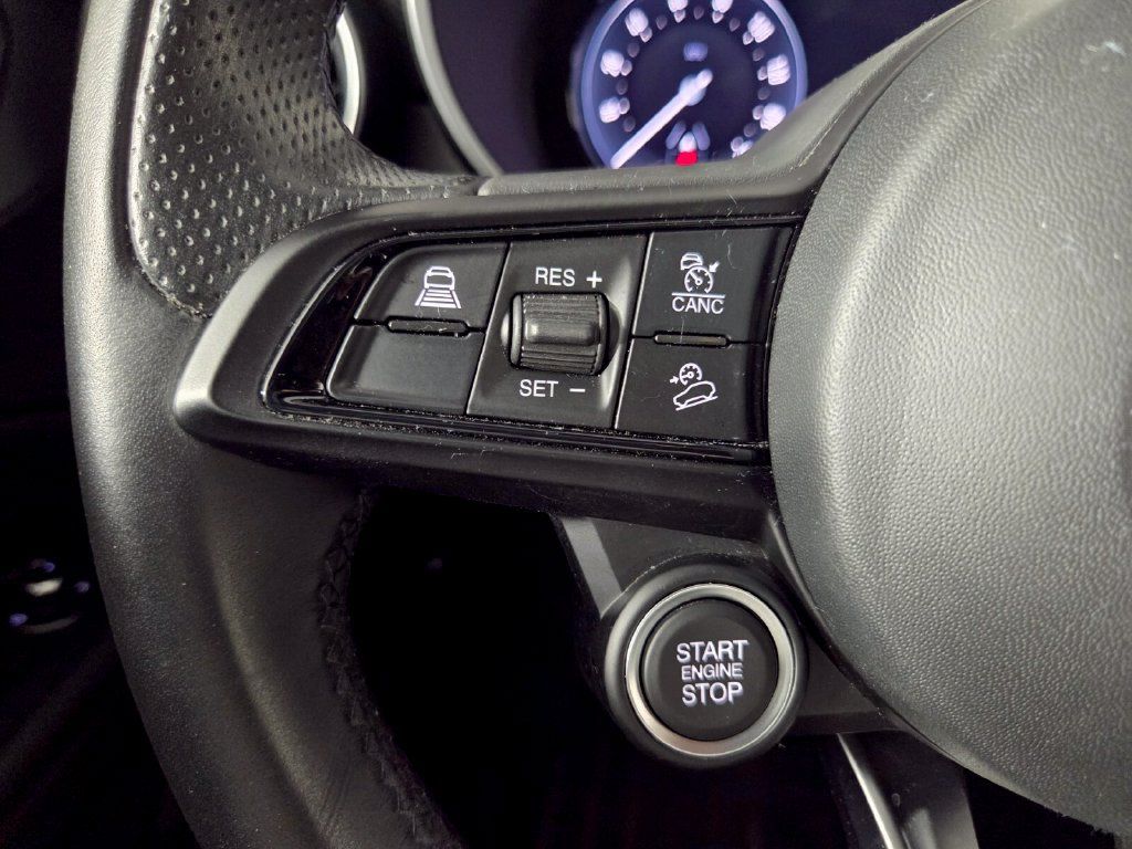 Used 2024 Alfa Romeo Stelvio Ti AWD/4WD image 17