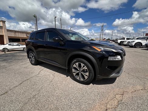 Certified 2023 Nissan Rogue SV FWD image 10