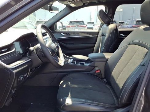 New 2026 Jeep Grand Cherokee L 4WD image 14