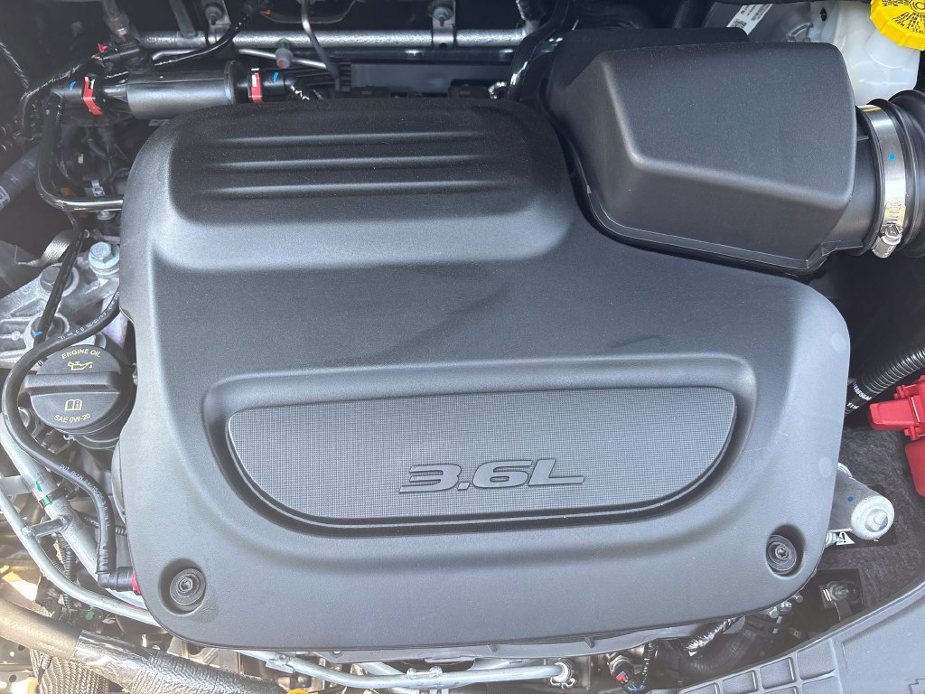 New 2027 Chrysler Pacifica Select FWD image 3