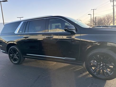 Certified 2021 Cadillac Escalade ESV Premium Luxury Platinum image 10