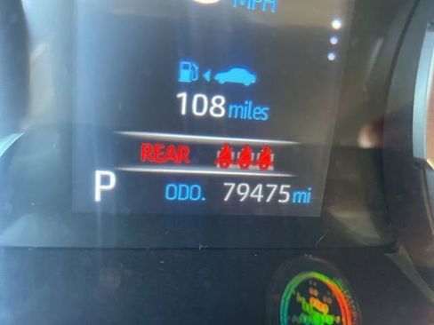 Used 2021 Toyota RAV4 XLE FWD image 7