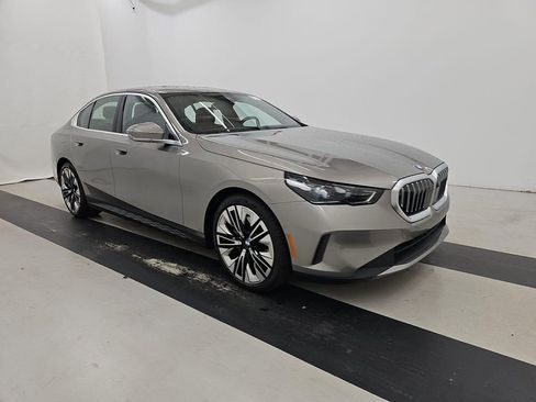 Used 2026 BMW 540i xDrive image 4