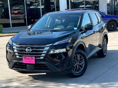 Used 2024 Nissan Rogue S FWD image 9