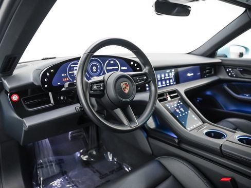 Used 2024 Porsche Taycan 4 Cross Turismo image 4
