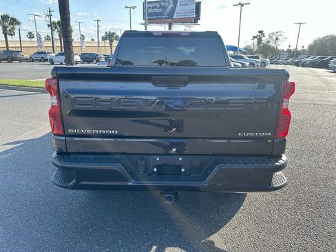 Used 2022 Chevrolet Silverado 1500 Custom image 6