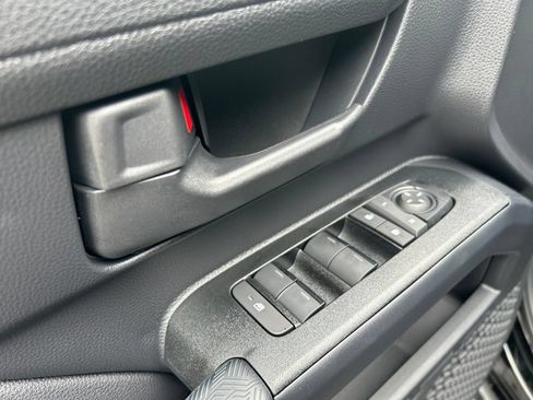 New 2026 Toyota 4Runner SR5 AWD/4WD image 11