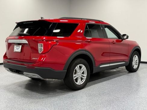 Used 2023 Ford Explorer XLT w/ Equipment Group 202A AWD/4WD image 10