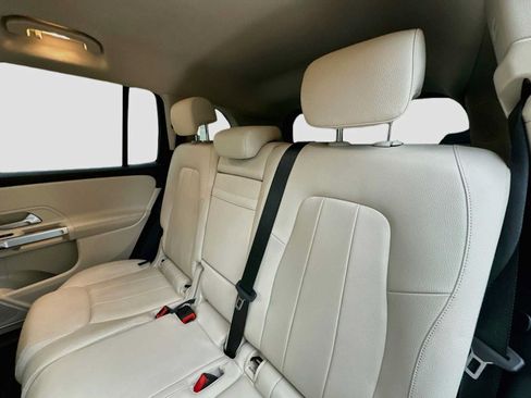 Used 2020 Mercedes-Benz GLB 250 image 23