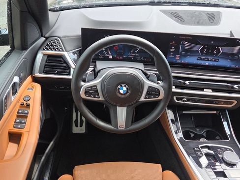 Used 2024 BMW X5 xDrive40i w/ M Sport Package AWD/4WD image 17