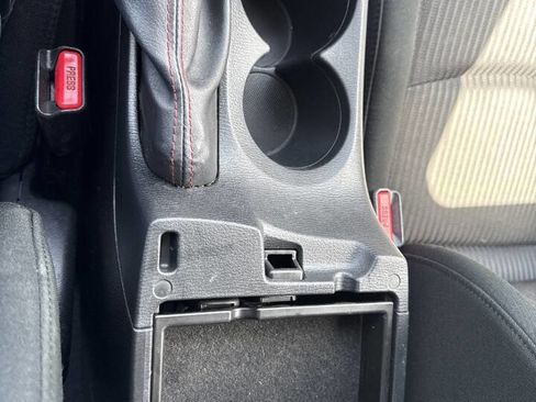 Used 2014 MAZDA MAZDA3 i Touring FWD image 40