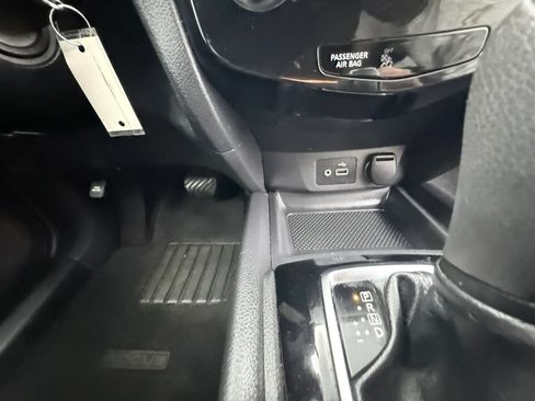 Used 2018 Nissan Rogue S FWD image 14