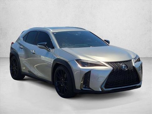 Used 2019 Lexus UX 200 FWD image 3