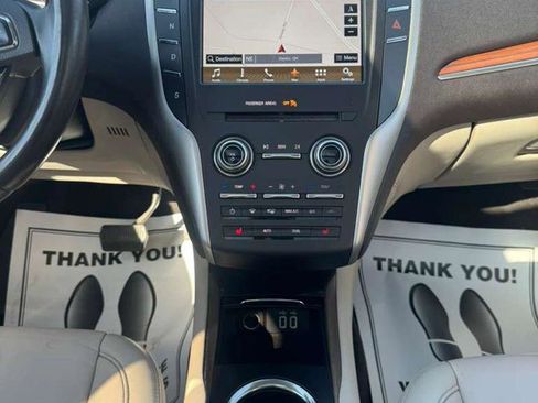 Used 2017 Lincoln MKC Select w/ Select Plus Package AWD/4WD image 11