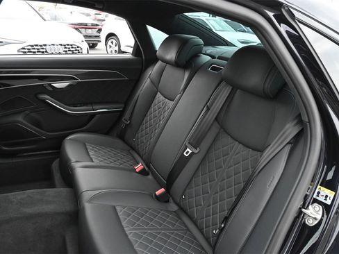 Used 2024 Audi S8 image 18