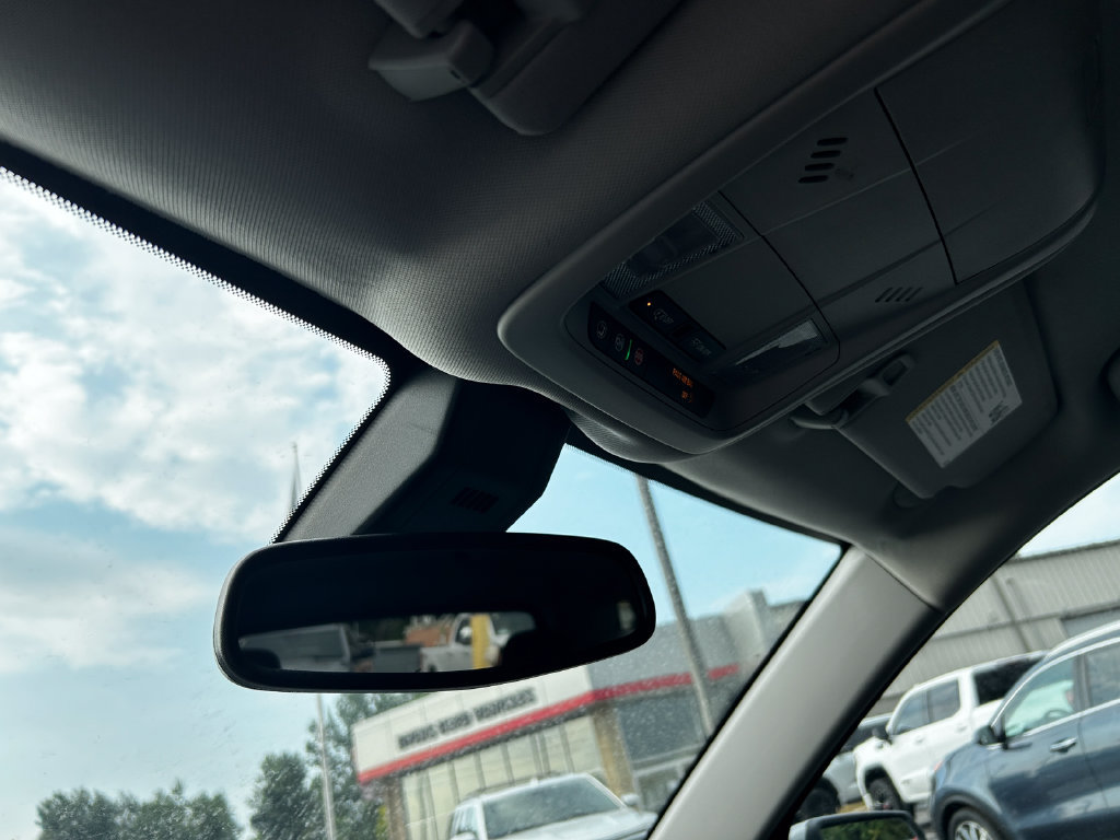 Used 2023 GMC Terrain SLE FWD image 22