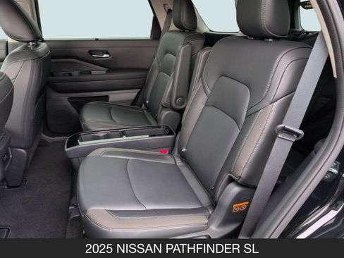Certified 2025 Nissan Pathfinder SL w/ SL Premium Package image 14