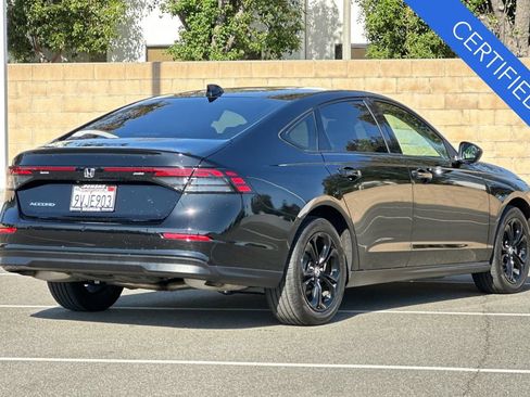 Certified 2025 Honda Accord SE image 4