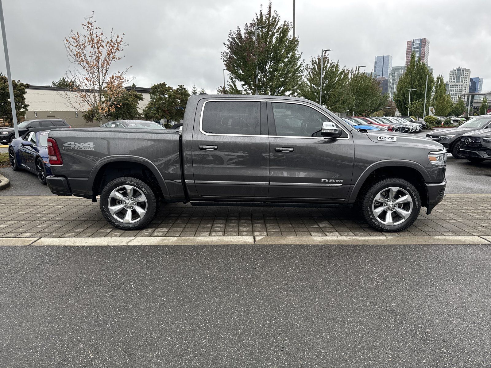 Used 2022 RAM 1500 Limited AWD/4WD image 4