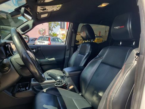 Used 2018 Toyota Tacoma TRD Pro AWD/4WD image 19