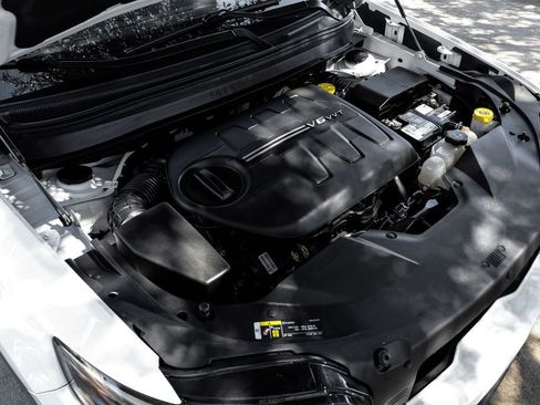 Used 2021 Jeep Cherokee Latitude Lux w/ Comfort/Convenience Group image 62