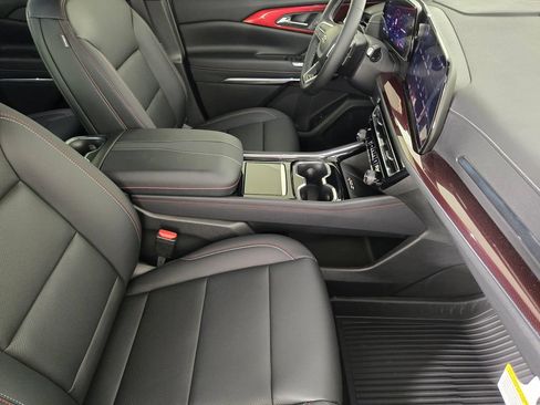 New 2026 Chevrolet Traverse Z71 w/ Driver Confidence Package AWD/4WD image 15
