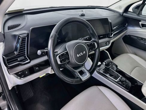 Used 2025 Kia Sportage EX w/ Premium Package FWD image 30